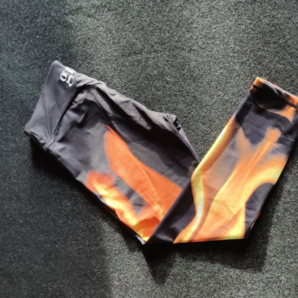 Grrrl flame leggings